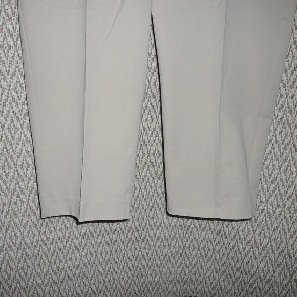NWT Sag Harbor Capri Crop Pants 4-way Stretch Size 18W Pull-On Slimming - Picture 7 of 10